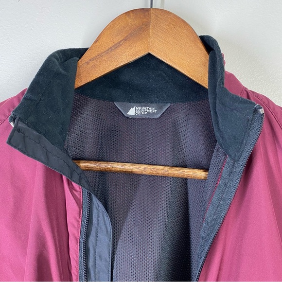 MEC Vintage 90’s Lightweight Maroon Cycling Windbreaker Jacket size small - Picture 6 of 8